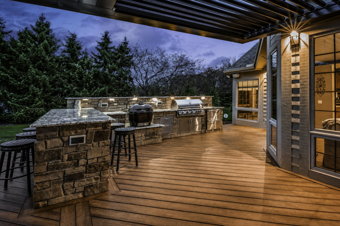 Outdoor kitchen decks